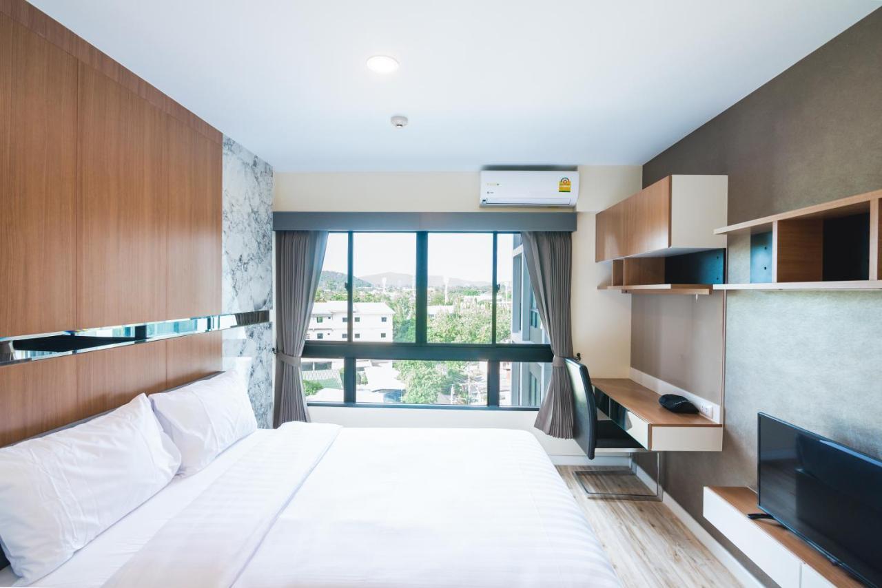 Akira Hotel Si Racha Exteriör bild